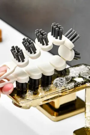 NEW FLEXIBLE GAP CLEANING BRUSH - Crackle Store
